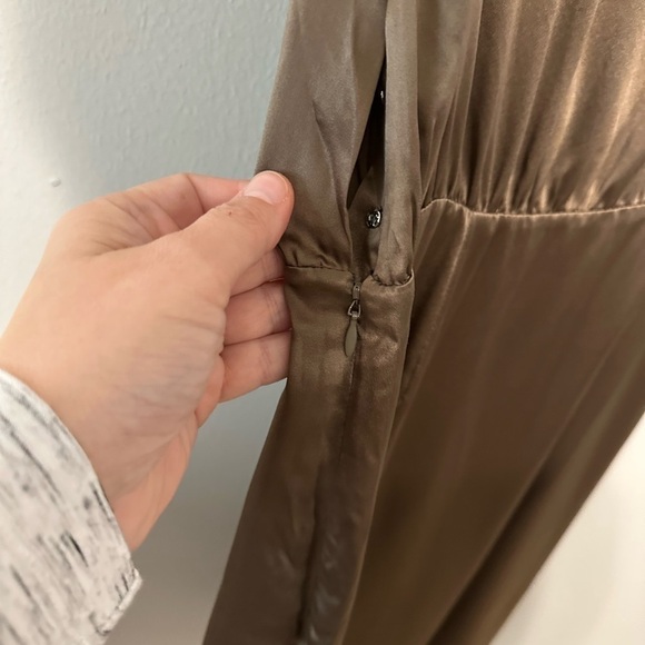 Banana Republic Chocolate Brown 100% Silk Dress Flutter Sleeves Size 12 NWT - Picture 8 of 11